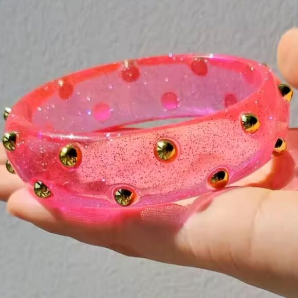 New FREE PEOPLE Pink Studded Resin Bangle Bracelet In Pink - Picture 3 of 8